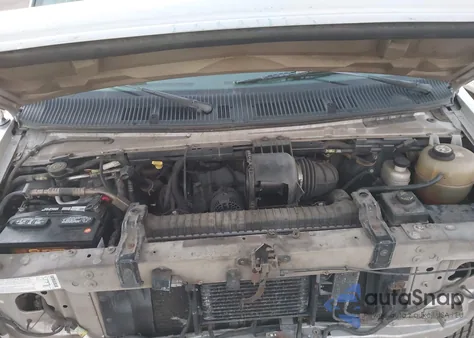 2003 Ford E-150 Chateau/Xl/Xlt from USA, damaged, VIN 1FMRE11W13HA97051